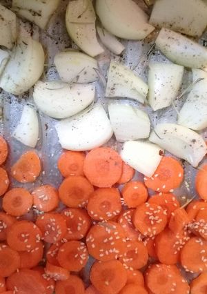 Una foto de Zanahorias + cebollas en escabeche ♡