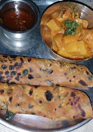 મેથી ના થેપલા (Methi na thepla recipe in Gujarati) રેસીપી મુખ્ય ફોટો