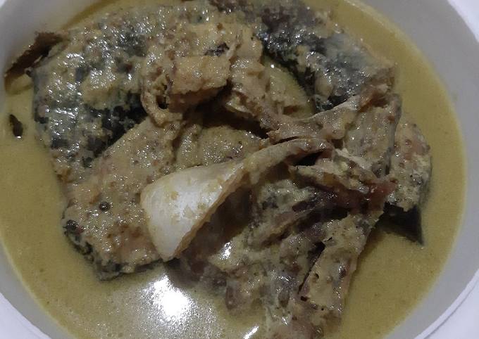 Ikan patih gulai padang