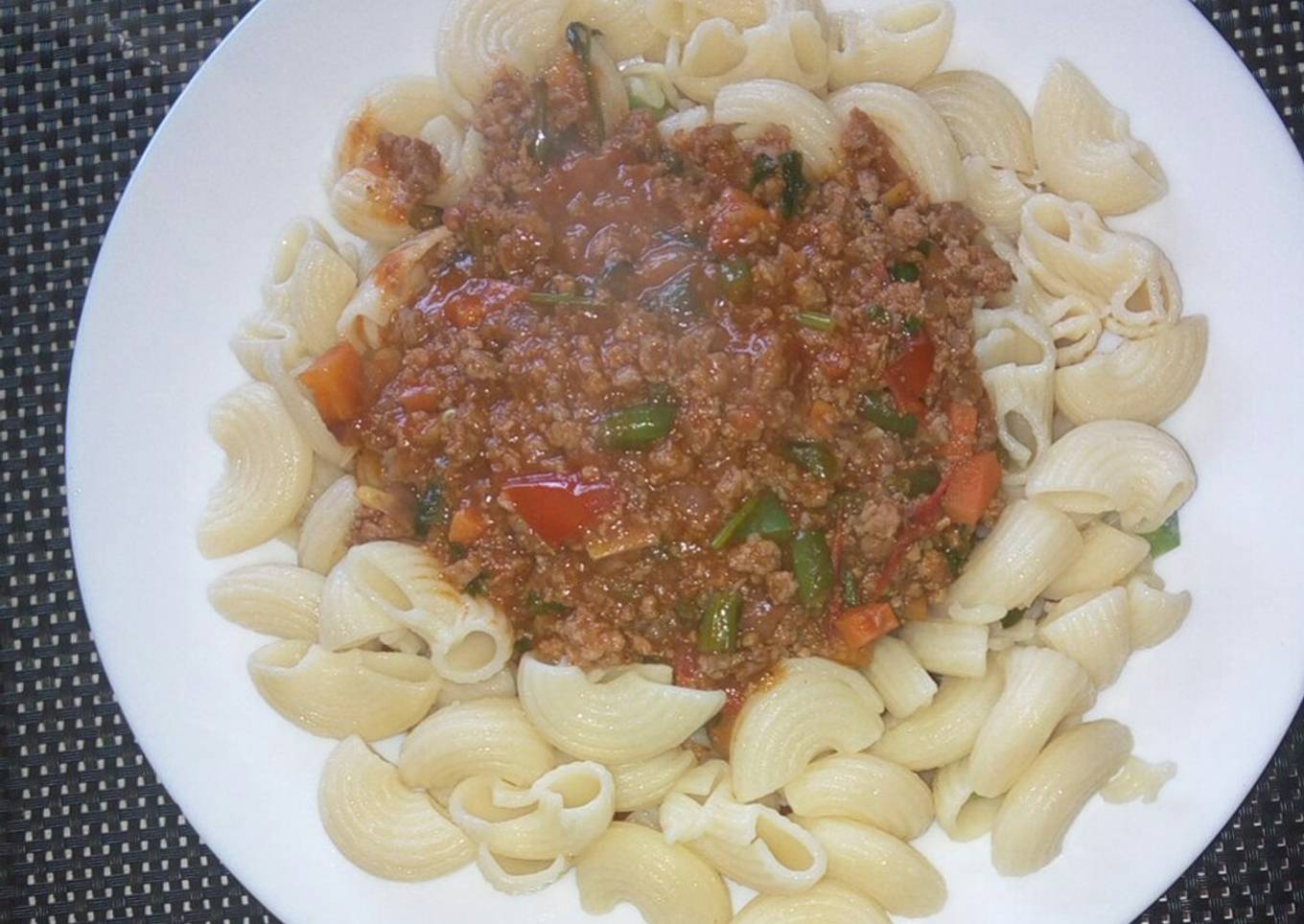 Macaroni And minced meat. (Macaroni goulash)