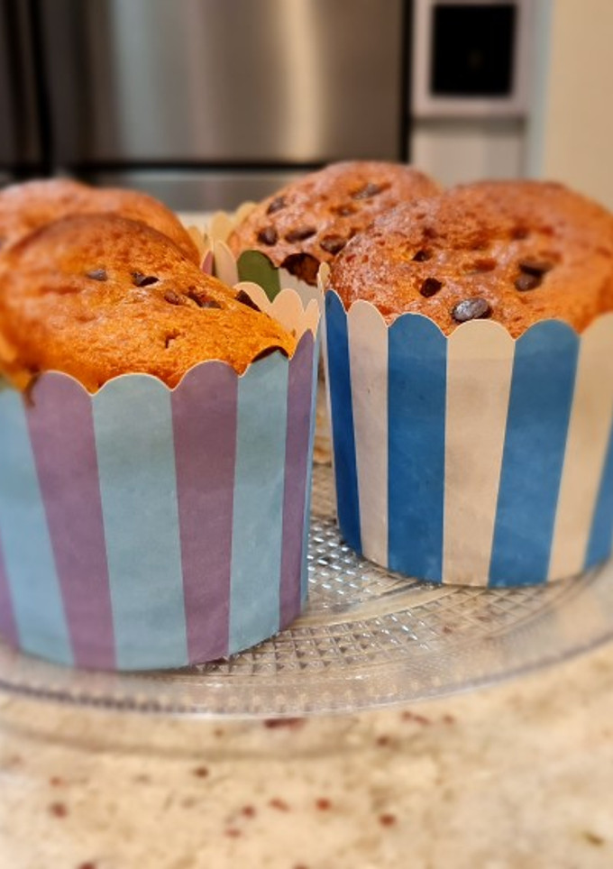 Una foto de Magdalenas de yogurt con trocitos de chocolate