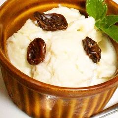 A picture of Low-Cal Rum Raisin Ice Cream.