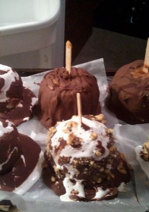 A picture of Carmel apple rocky road/carmel apple reeses.