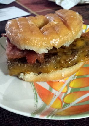 A picture of Glazed Donut Bacon Cheeseburger.