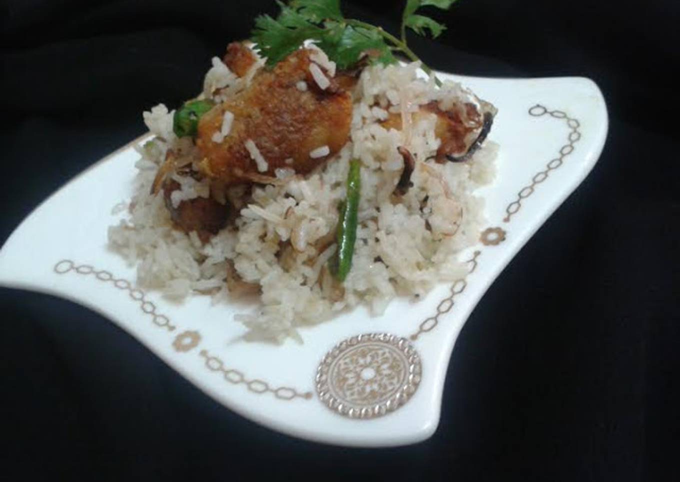 Crispy masala fry arvi pulao