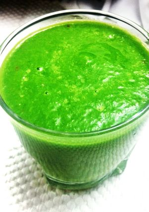 A picture of #YHCuisine Strongman Green Smoothie.