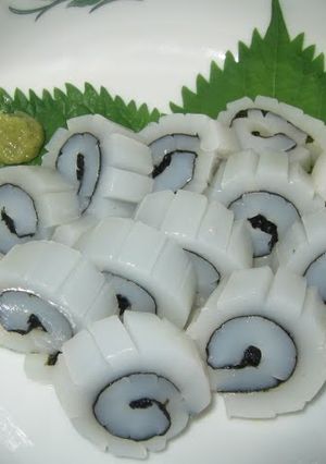 A picture of Fresh Squid Naruto-Style Rolls.