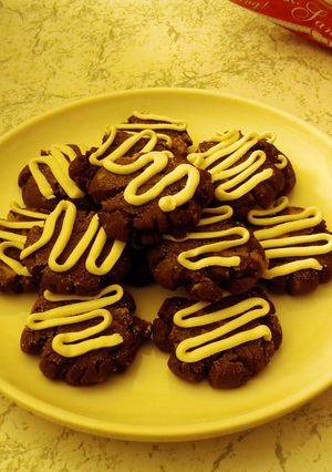 A picture of Chocolate Surprise Cookies.
