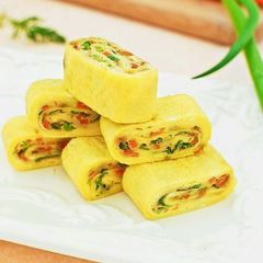 A picture of Korean Egg Roll.