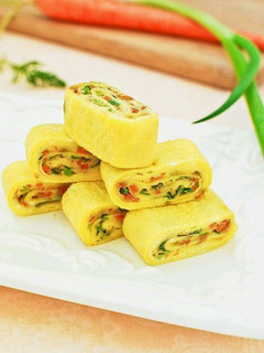 A picture of Korean Egg Roll.