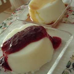 A picture of Panna Cotta in 5 minutes.