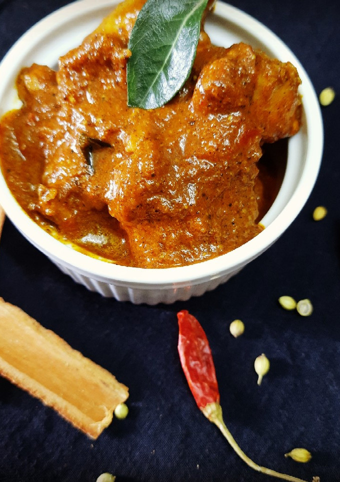 சிக்கன் பெப்பர் செமி கிரேவி செய்முறை முக்கிய புகைப்படம்