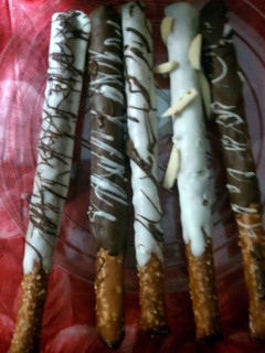 A picture of Patty's Easy Chocolate Covered Pretzels.