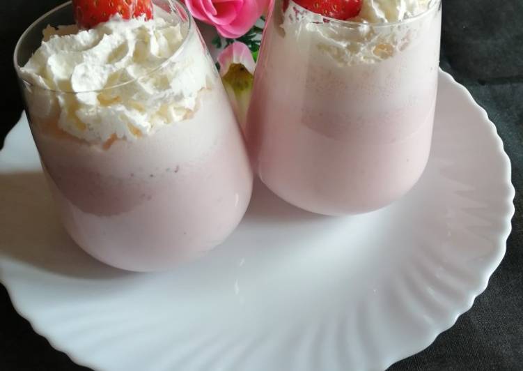 Strawberry milk shake