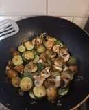 Courgettes, shallots, chestnut mushrooms