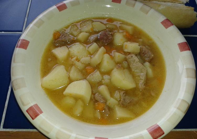 Slow cooker lamb stew