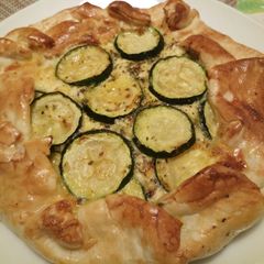 A picture of Zucchine, feta and sun dried tomato pie.