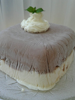Una foto de Torta helada Casata dos sabores