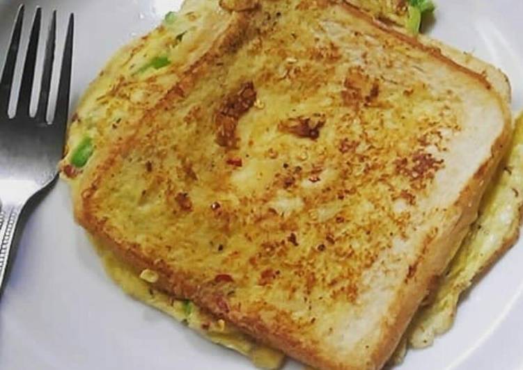 Omelette and Bread 😋
