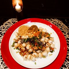 A picture of Makhana bhel.