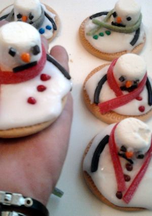 A picture of Ladybirds Christmas Snowmen in Australia ..