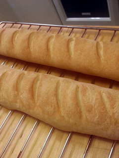 A picture of good and easy baguette.