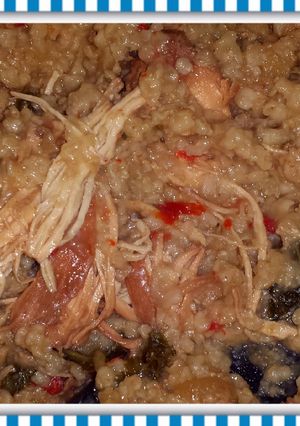 A picture of Chicken n rice.