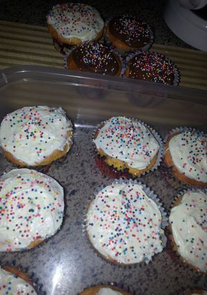 A picture of Pineapple Cupcakes.