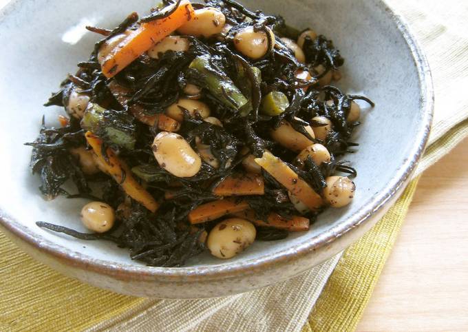Recipe of Homemade Stir-fried and Braised Hijiki Seaweed and Soy Beans