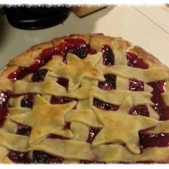 A picture of Razzleberry Pie.
