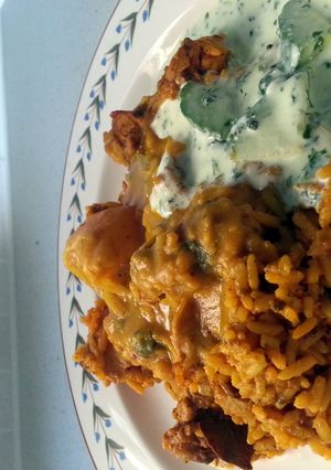 A picture of Chicken biryani.