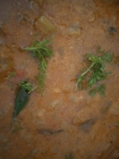 சுரைக்காய் குழம்பு (suraikkai kulambu recipe in tamil) செய்முறை முக்கிய புகைப்படம்