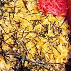 A picture of Ultra-Thin and Beautiful Shredded Egg for Chirashi Sushi.