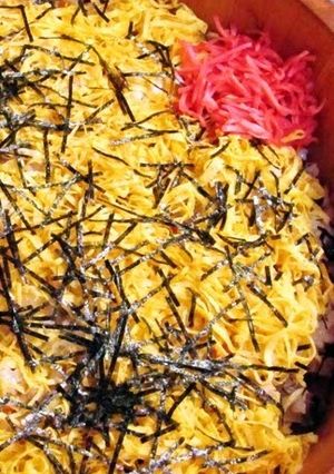 A picture of Ultra-Thin and Beautiful Shredded Egg for Chirashi Sushi.