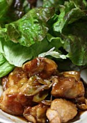 A picture of Yakitori-style Chicken in a Frying Pan.
