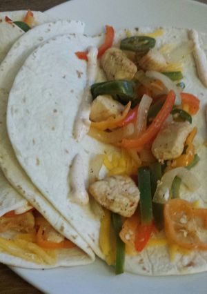 A picture of Chicken Fajitas.