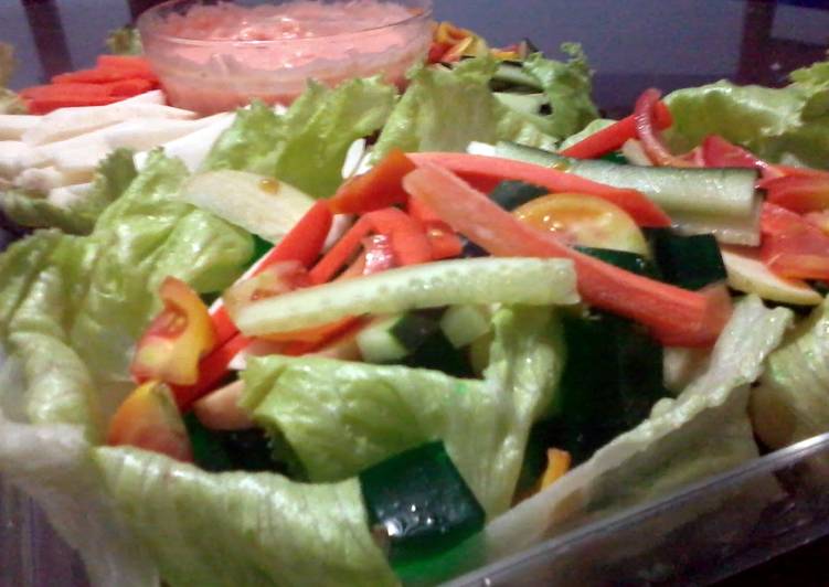 Steps to Make Speedy Okalitus&#39; Vegie Salad with Mayo Dressing