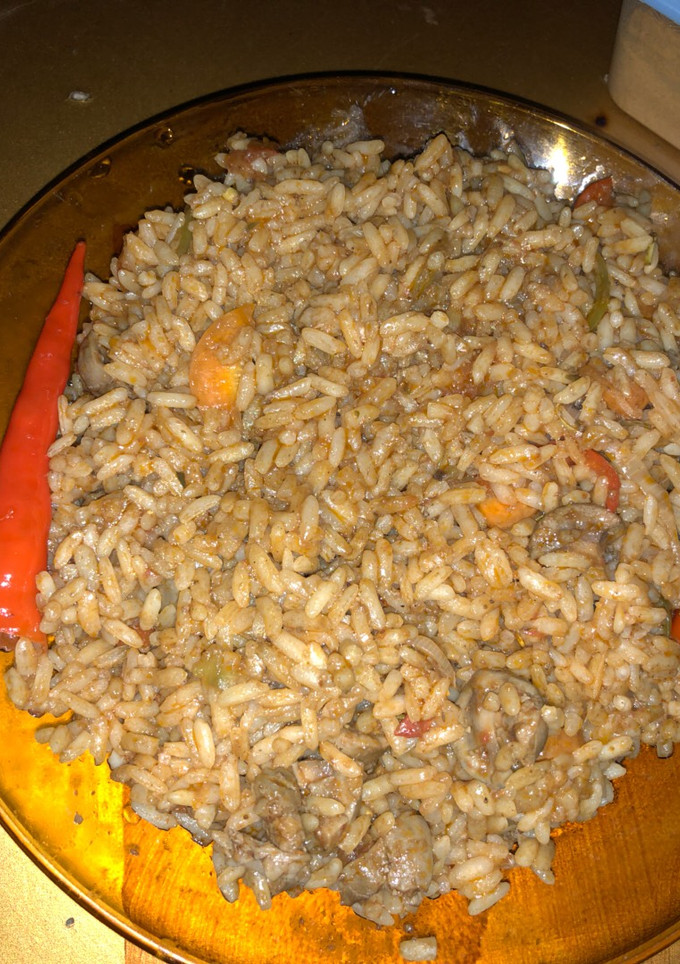A picture of Sharp sharp jollof rice.
