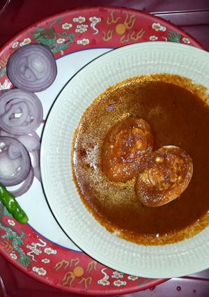 A picture of Egg Curry.