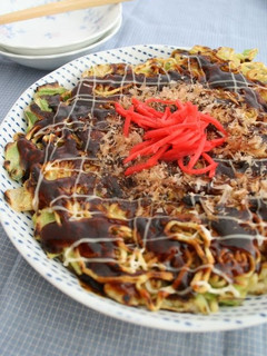 A picture of Hiroshima-Style Okonomiyaki with Crispy Noodles.