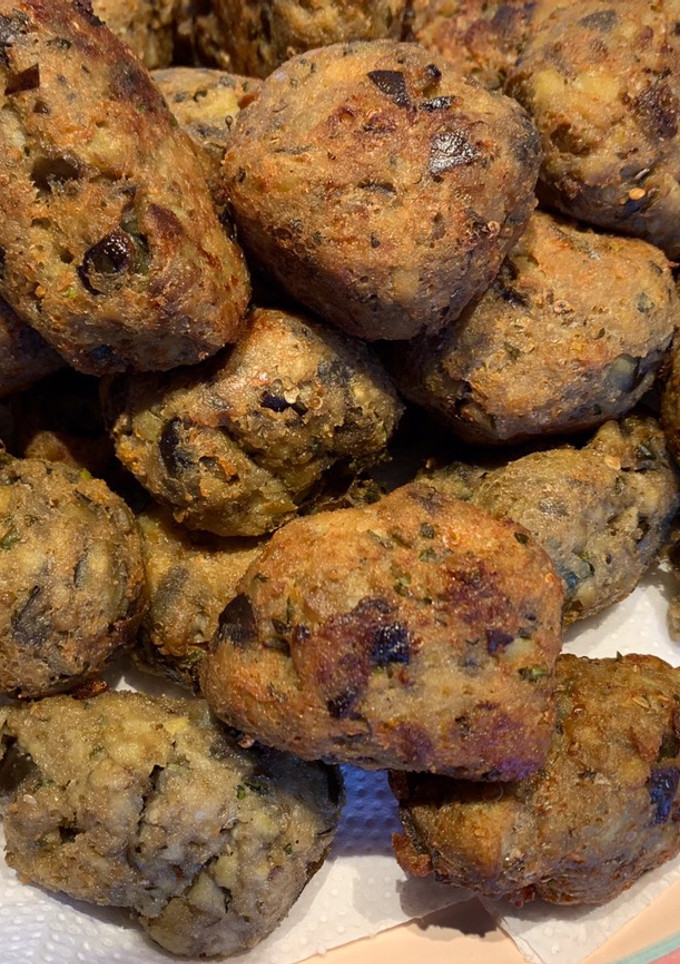 Una foto de Croquetas de Berenjenas (Polpetti di Melanzane)