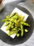 [No-Boil] Easy Pan-Fried Edamame with Garlic Butter Soy Sauce