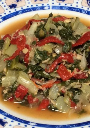 Una foto de Ensalada de acelgas