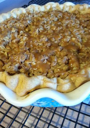 A picture of Carmel Apple Pie.....