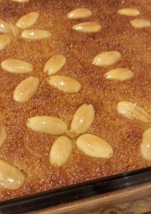 صورة لوصفة طريقة عمل هريسة نمورة بسبوسة من غير بيض