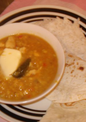 A picture of Chicken Dal Curry.