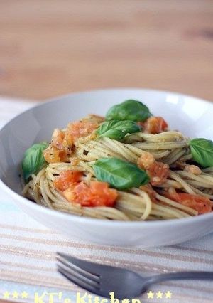 A picture of Delightful Fresh Tomato and Genovese Pasta.