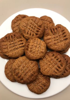Mogyoróvajas keksz csak 3 hozzávalóból!!! 🥜🍪 recept fotója