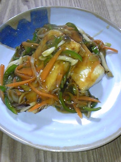 A picture of Tofu with Thickened Vegetable Sauce.