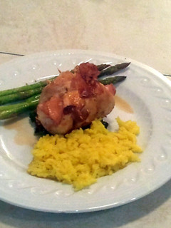 A picture of Chicken cordon bleu.